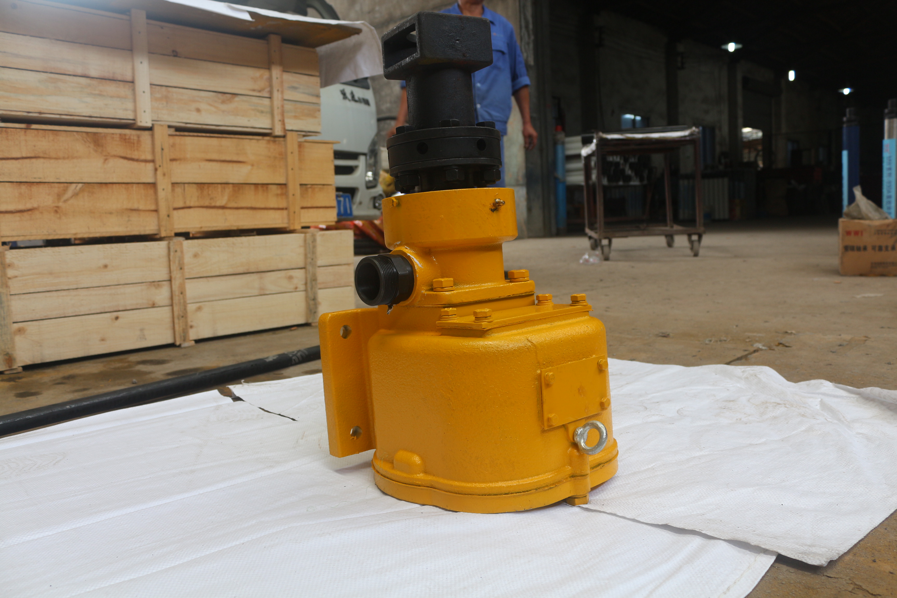 ���廷100��Ǳ�����ͷ1